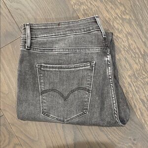 Levi’s gray skinny jeans style 721 High rise skinny